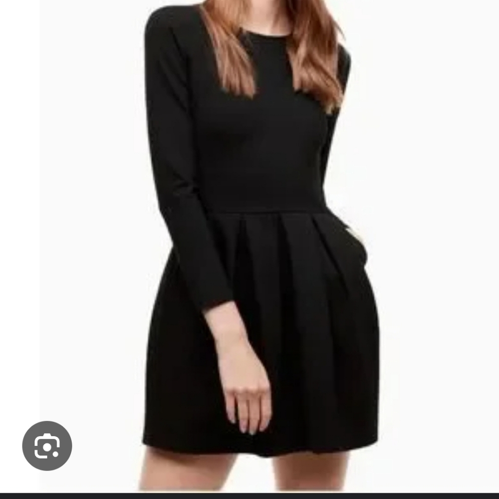 Aritzia Talula Elegant Black Long Sleeve Dress Size 0 Nwot